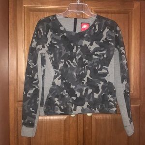 Cute Nike Camo Crewneck Sweatshirt Shirt XS